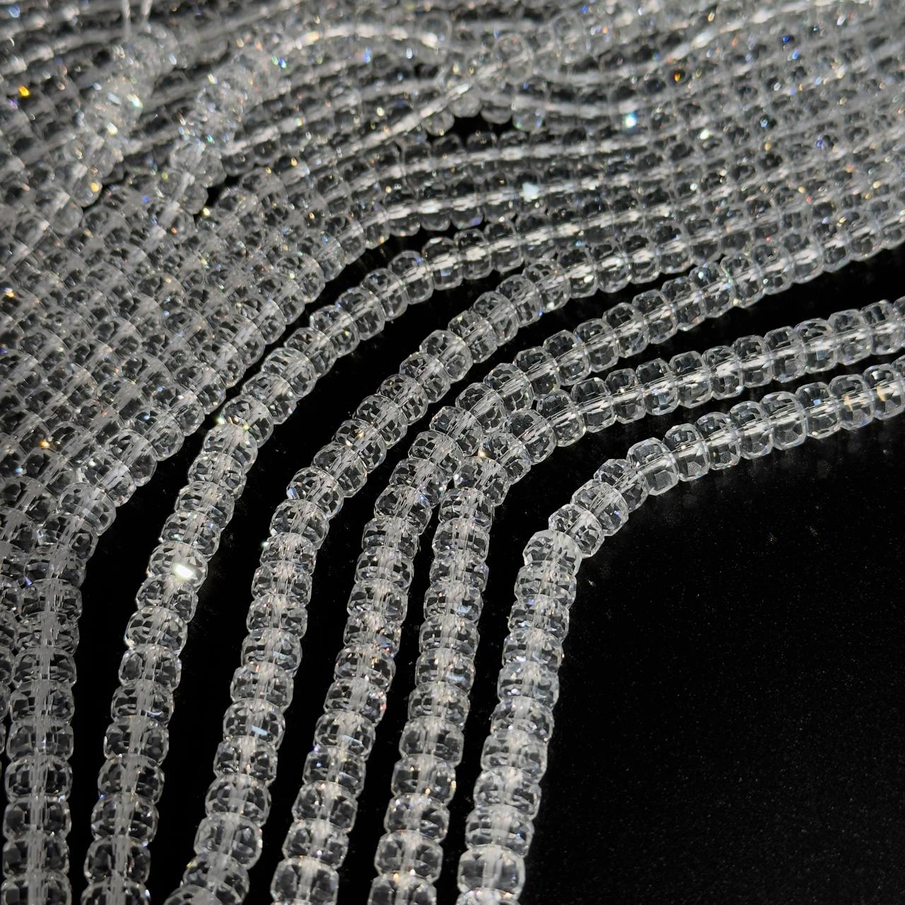 Бусины стеклянные размер 4,8*7,6мм цвет прозрачный